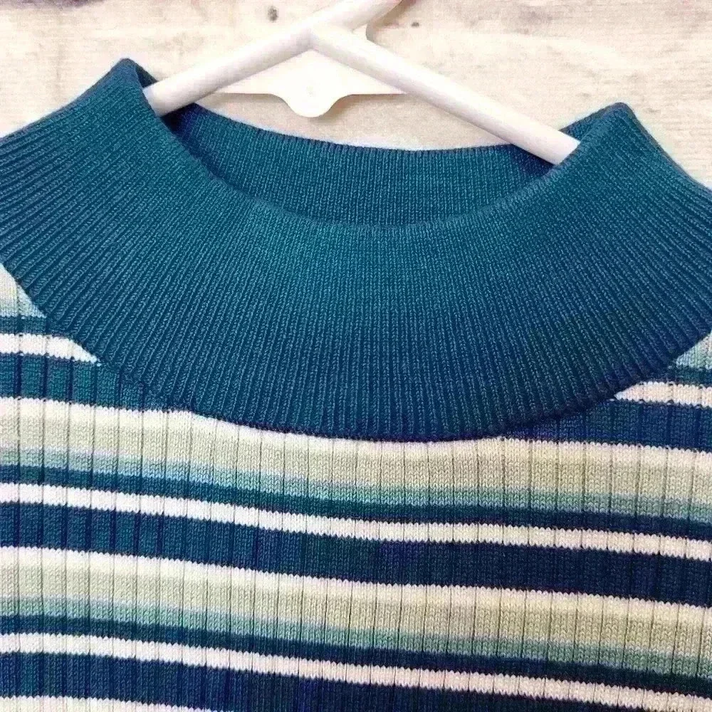 SAY WHAT Cold Shoulder Sweater (NWOT) Sz M - Picture 8 of 8